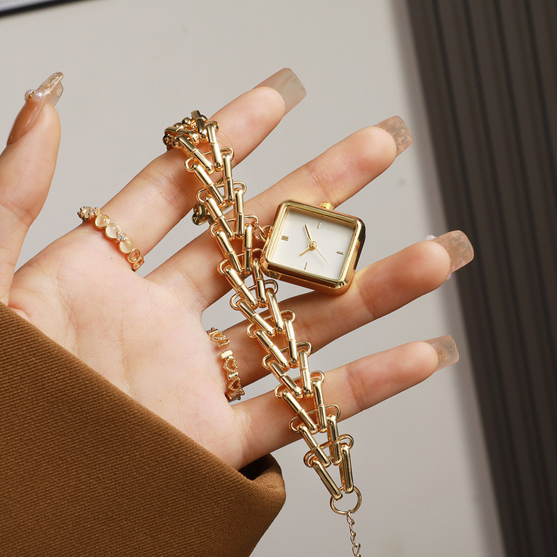 Damen-Quarzuhr, leichter Luxus – Watch Triangle Luxury Bewertung und Preis