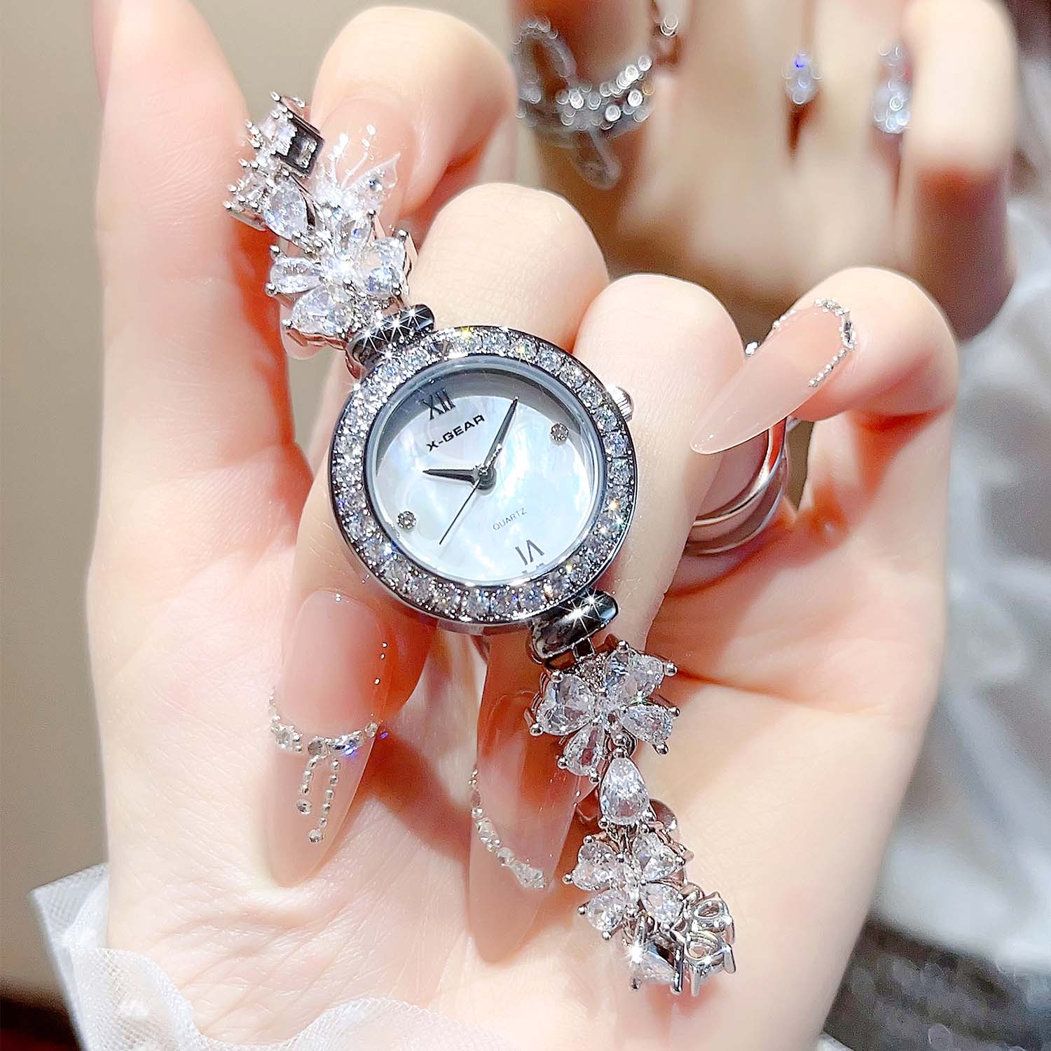 Schmetterlings-Armbanduhr für  – Luxury X I Watch Bewertung und Preis