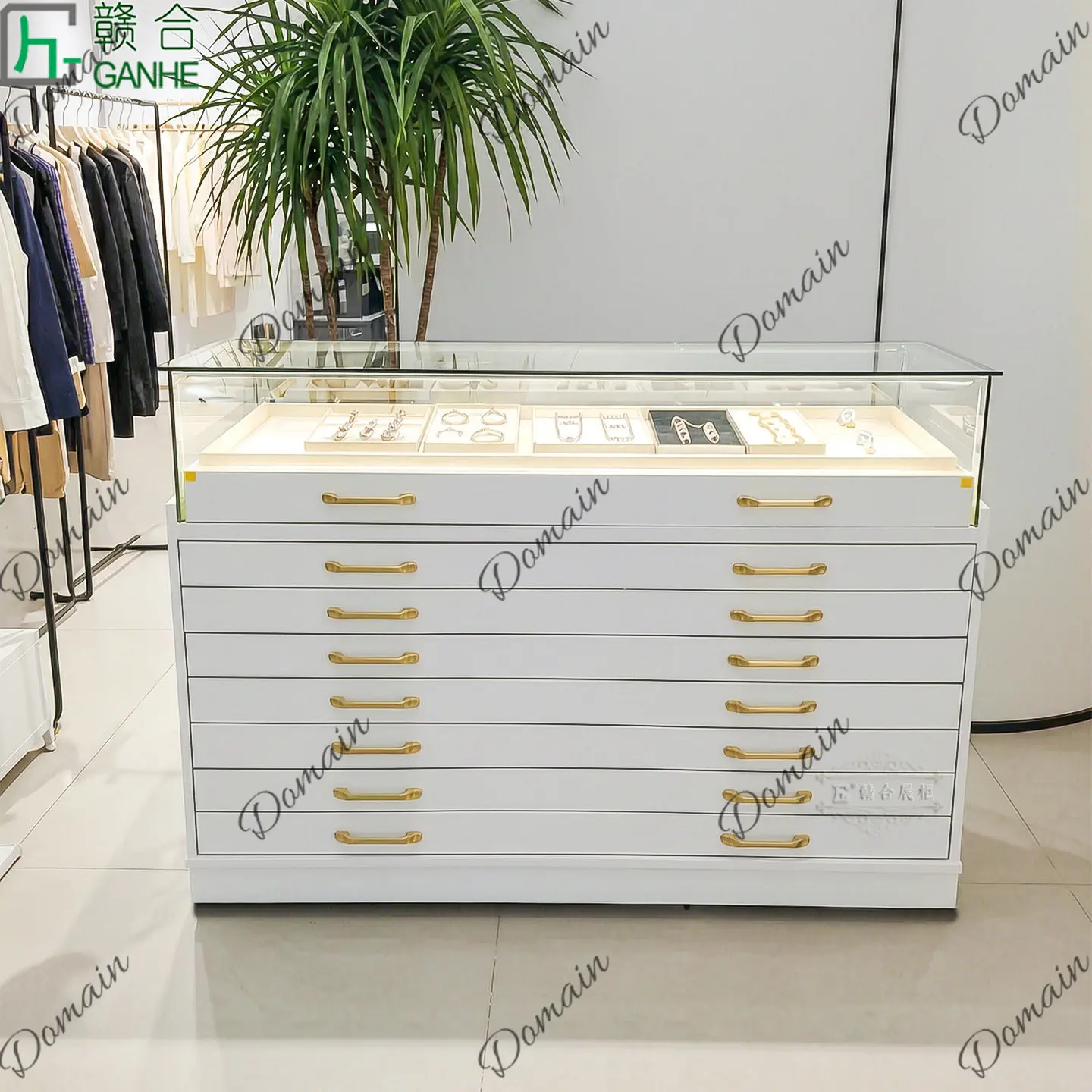 81 N Leichter Luxus-Glasvitrin – Luxury Watch Storage Bewertung und Preis