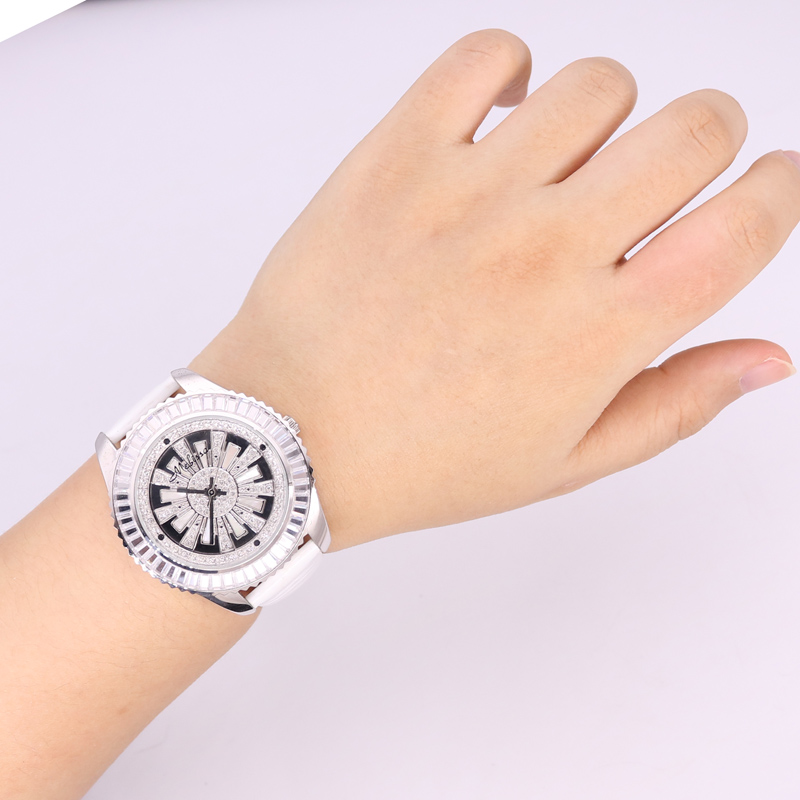 VERKAUF!!! Rabatt Davena Spin  – Luxury Watch Discount Bewertung und Preis